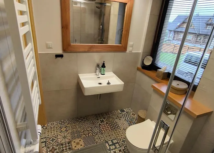 Dobra Izba זקופאנה